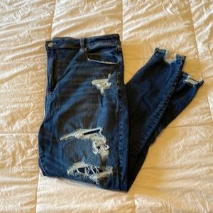 American Eagle Distressed Super Hi-Rise Jegging